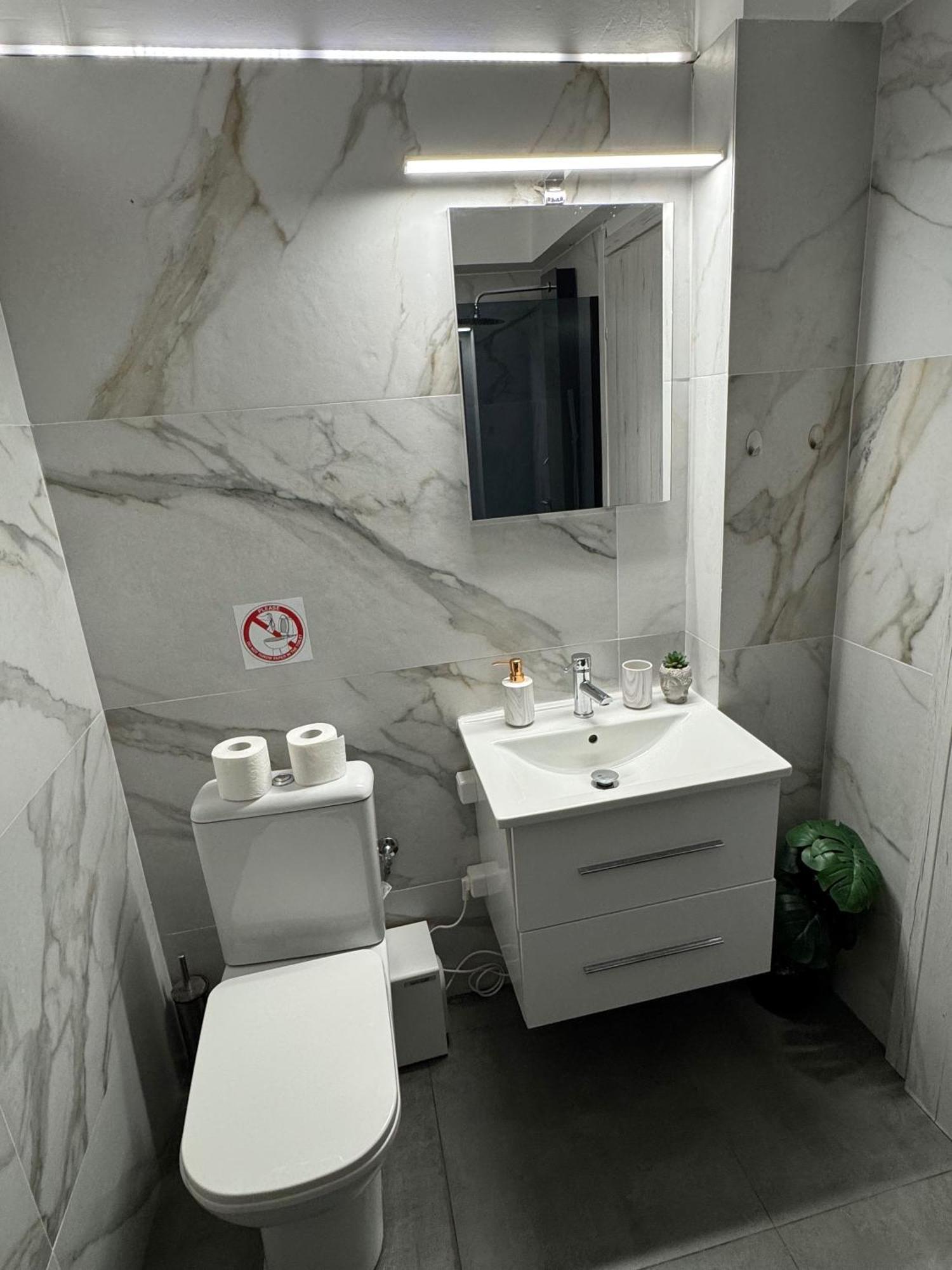 Afrodite Central Apartment By Vpn Афіни Екстер'єр фото