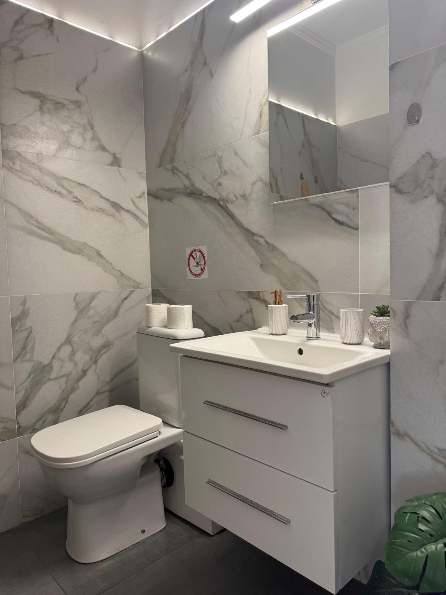 Afrodite Central Apartment By Vpn Афіни Екстер'єр фото